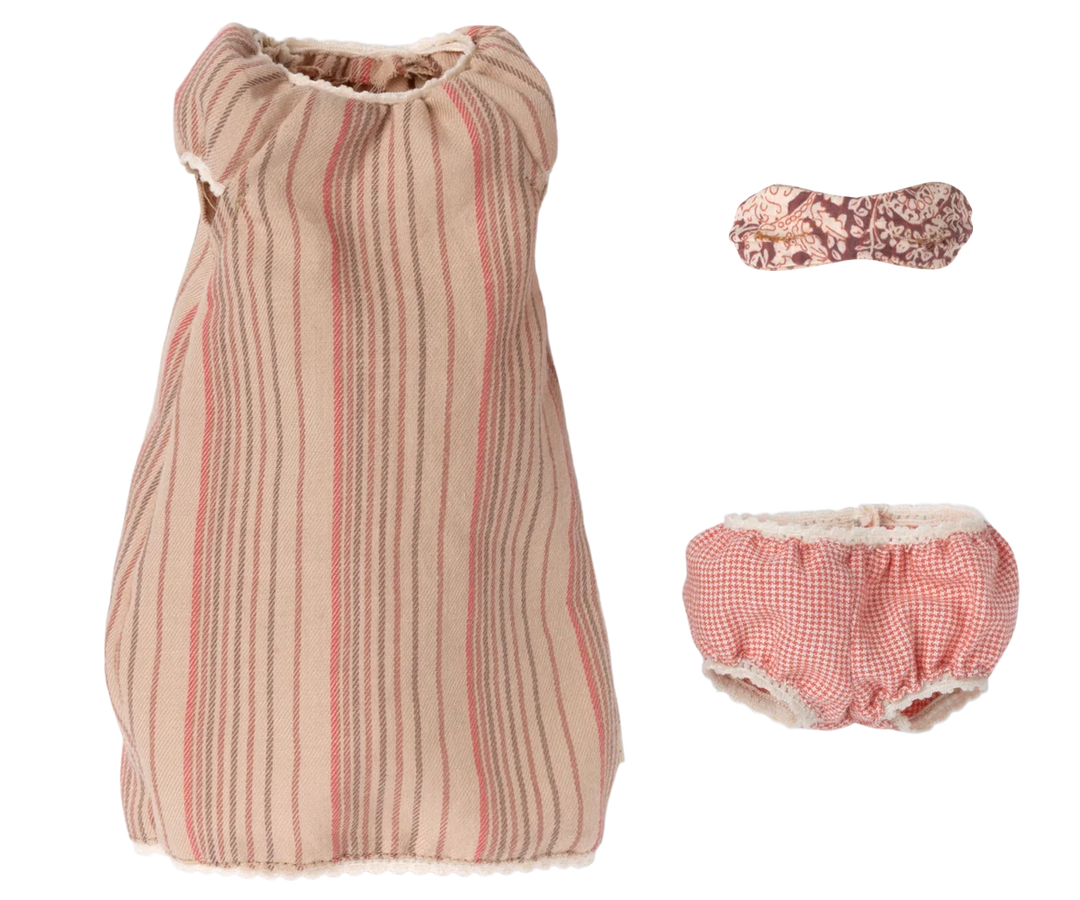 Maileg Medium Mouse Nightgown