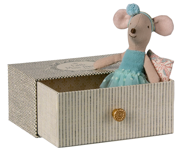 Dancing Mouse in Daybed | Little Sister