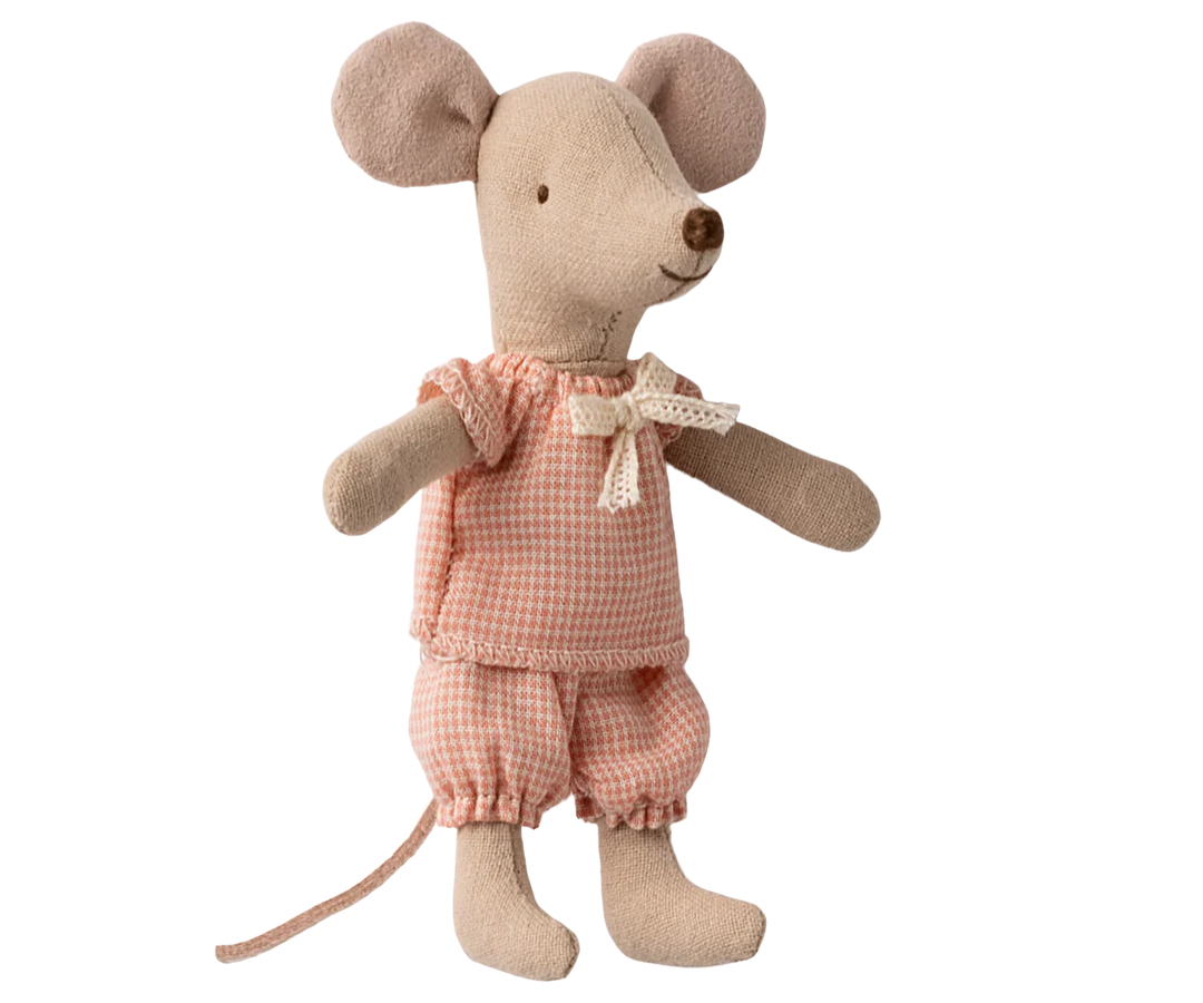 Little Sister Mouse in a Matchbox II | Magnetic Hands