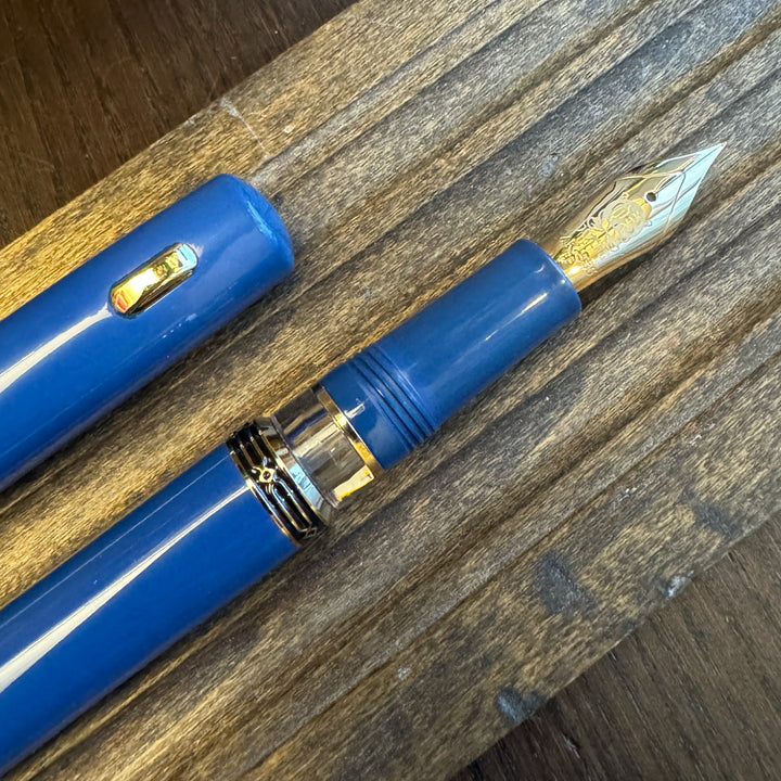 Hakkenden x Fine Writing International Fountain Pen | Blue Ebonite | Limited Edition